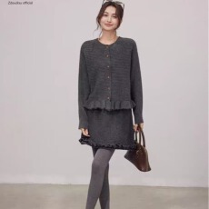 批发韩系<b class='q'>荷叶边</b>毛衣开衫外套女秋冬两件套高腰花边半身短裙