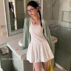 批发法式气质U领收腰显瘦黑色<b class='q'>连衣裙</b>女夏季显瘦无袖a字<b class='q'>花苞</b>短裙