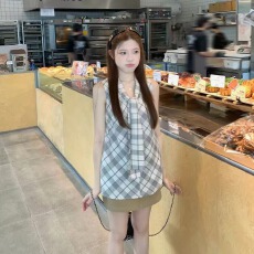 批发少女感格纹系带背心吊带女小个子通勤百搭宽松减龄无袖上衣夏