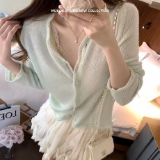 批发韩国chic秋季温柔减龄<b class='q'>圆领</b>后背刺绣蝴蝶结软糯百搭长袖<b class='q'>针织</b>外套女