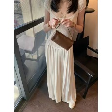 批发高级法式温柔风 丝光羊毛醋酸莱赛尔长短款方领连衣裙
