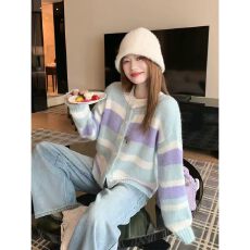 批发韩系彩色条纹短款<b class='q'>针织</b>开衫女秋冬宽松毛衣外套上衣冬季