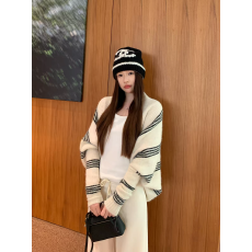 批发红人馆羊毛<b class='q'>针织</b>开衫女秋季2026新款长袖上衣短款条纹宽松毛衣外套