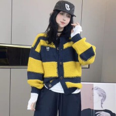 批发撞色毛衣开衫女2026秋季<b class='q'>新款</b>贴布针织外套<b class='q'>欧洲站</b>慵懒休闲长袖上衣