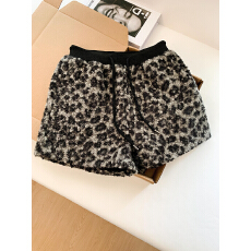 实拍时髦洋气豹纹毛绒羊羔毛阔腿短裤女秋冬新款复古百搭靴裤热裤