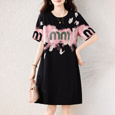 批发实拍2026<b class='q'>大码</b>显瘦晕染烫钻字母连衣裙<b class='q'>时尚</b>显瘦休闲百搭夏宽松印花