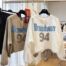 批发2026早<b class='q'>春</b>新款大码女装高级感字母印花长袖T恤套头罩衫