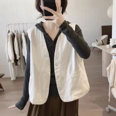 批发2026早春棉质马夹外套女士宽松显瘦v领简约小众设计感工装背心