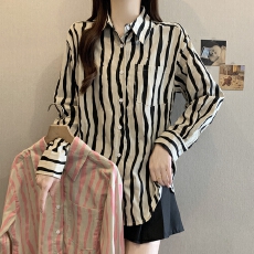 批发已出货 实拍秋装新款高级感竖条纹衬衫宽松<b class='q'>休闲</b>百搭开衫亚麻上衣