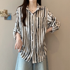 批发实拍秋装新款大码条纹<b class='q'>衬衫</b>设计感小众上衣男友风宽松长袖<b class='q'>衬衣</b>开衫
