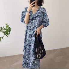 批发2026夏装大码女装法式桔梗高级感v领泡泡袖碎花<b class='q'>连衣裙</b>M-4XL200斤