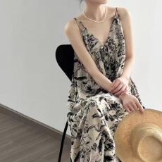 批发夏装新款<b class='q'>大码</b>度假沙滩吊带裙西双版纳旅游连衣裙M-4XL200斤