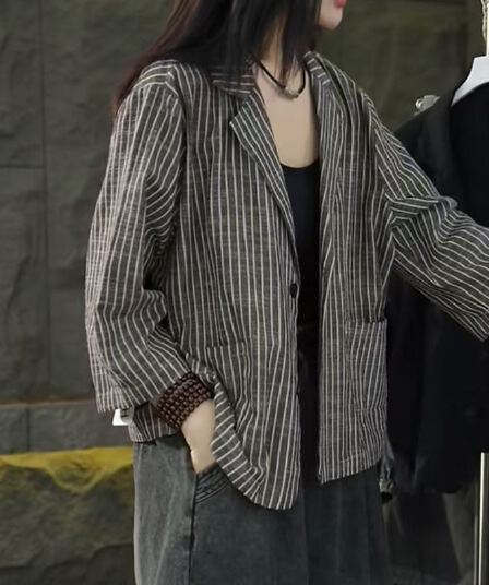 가을 의상 새로운 스트라이프 작은 양복 여성 코트 얇은 스타일 문예 레트로 루즈핏 캐주얼 9부 소매 오픈 가디건 맨위