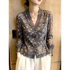 批发小众墨绿色立领盘扣上衣女通勤风蕾丝拼接系带显白百搭减龄2026年