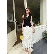 批发实拍 夏季新款纯色针织衫+飘逸荷叶边半身裙两件套女<b class='q'>时尚</b>套装