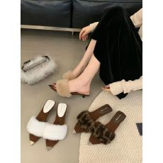 批发2025复古金属尖头毛毛高跟鞋女外穿法式小猫跟性感露趾毛毛鞋