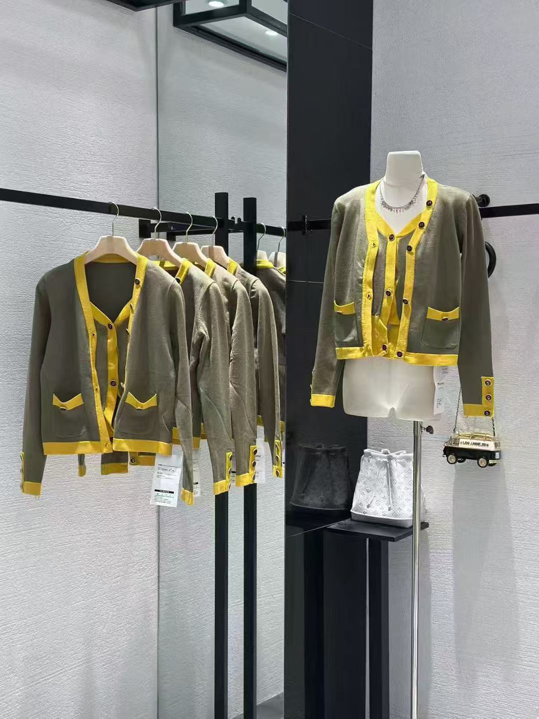 안녕하세요. 팬 팬 nyc 일기 중년 센스 사설 서비스 페이크 레이어드 배색 샤오시엔 니트 오픈 가디건 맨위 여성 봄