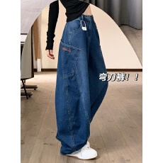 批发美式<b class='q'>街头</b>设计感弯刀牛仔裤女2025秋季新款大码胖mm阔腿拖地镰刀裤