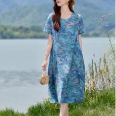 批发高端棉麻碎花<b class='q'>连衣裙</b>2025新款今年流行爆款妈妈宽松大码遮肚印花裙