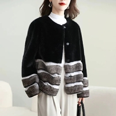 批发<b class='q'>海宁</b>2024冬新款水貂毛拼龙猫环保毛皮草外套女短款时尚金貂绒大衣