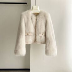 批发2025冬新款年轻显瘦托斯卡纳仿狐狸毛皮草外套女<b class='q'>短款</b>上衣毛毛大衣