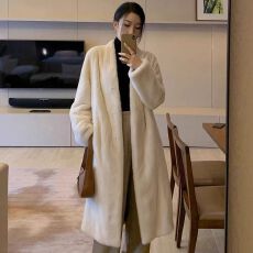 批发<b class='q'>海宁</b>2025冬新款天鹅绒貂皮大衣女整貂环保简约水貂<b class='q'>皮草</b>中长款外套