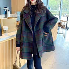 批发美拉德<b class='q'>女</b>大衣<b class='q'>女</b>2025秋冬新款通勤中长款<b class='q'>外贸</b>剪标遮肉显瘦外套