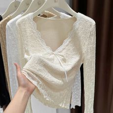 批发<b class='q'>蕾丝</b>边v领<b class='q'>打底衫</b>2025新款长袖上衣加绒低领内搭修身法式<b class='q'>蕾丝</b>小衫