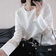 批发春秋新款宽松外穿新中式国风刺绣长袖<b class='q'>t</b><b class='q'>恤</b>女显瘦高级上衣