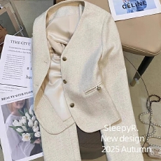 批发米白色复古设计感小香风<b class='q'>外套女</b>2026新款春秋季轻熟风<b class='q'>短</b>款西装上衣