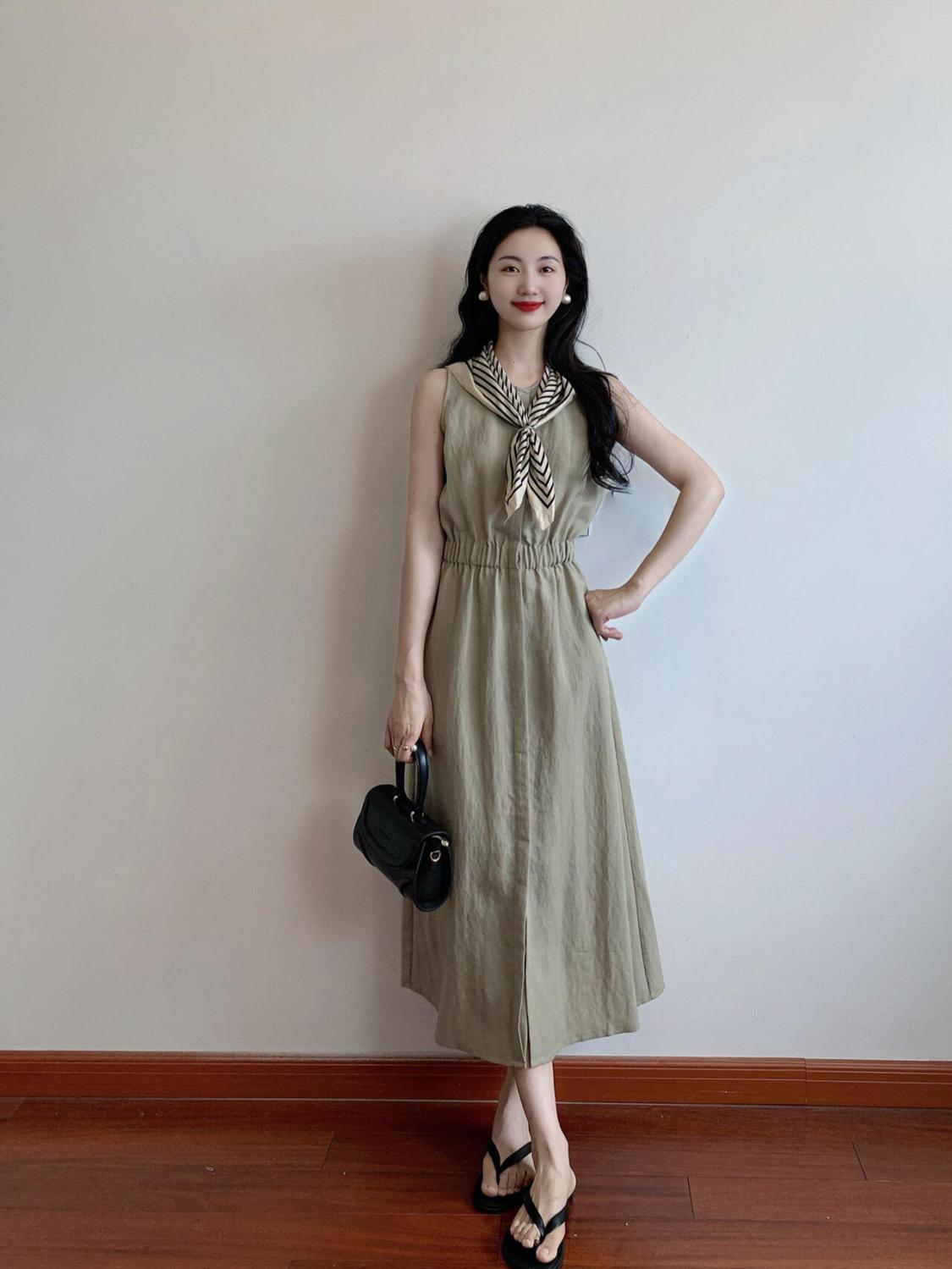 서리가 내린 부서 고유 한 Chic 중간 길이 치마 여성 의류 2026 새로운 여름 드레스 허리 수축 몸매 가꾸기 품격 조끼 원피스