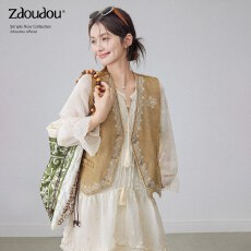 批发章豆豆 卡其色马甲女款2026新款春<b class='q'>夏</b>季刺绣叠穿无袖坎肩背心马甲