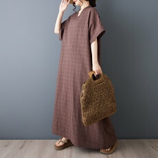 批发2026夏新V领宽松麻棉净色轻薄款女士大码中老年妈妈装外贸<b class='q'>连衣裙</b>