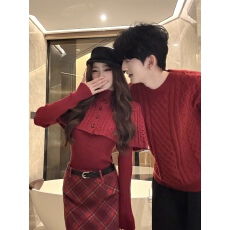 批发实拍情侣装秋冬春季圣诞元旦新年本命红两件套斗篷<b class='q'>毛衣</b>格子半身裙