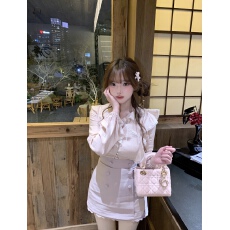 批发甜水仙 日系温柔嗲 双色款定制<b class='q'>印花</b>棉麻重工双层荷叶边灯笼袖上衣