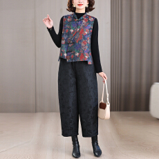 批发2025新中式国风提花马甲斜襟盘扣复古上衣女浮雕提花阔腿裤两件套