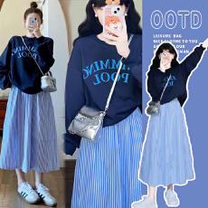 批发现~ <b class='q'>孕妇</b><b class='q'>2026</b>早春一整套休闲时尚卫衣条纹半身裙遮肚套装新款女