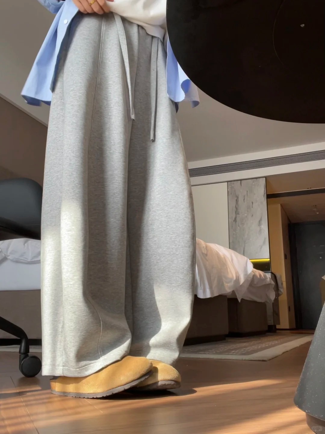 느슨함 센스 한 부서 미니멀리즘 느긋한 모통이 칼 바지 여성 봄 다용도 캐주얼 루즈핏 숨기기 고기 도루 센스 와이드 레그 팬츠