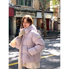 批发白灵儿<b class='q'>短款</b>棉服女 2025冬季新款超好看泡芙面包服 加厚<b class='q'>羽绒服</b>外套