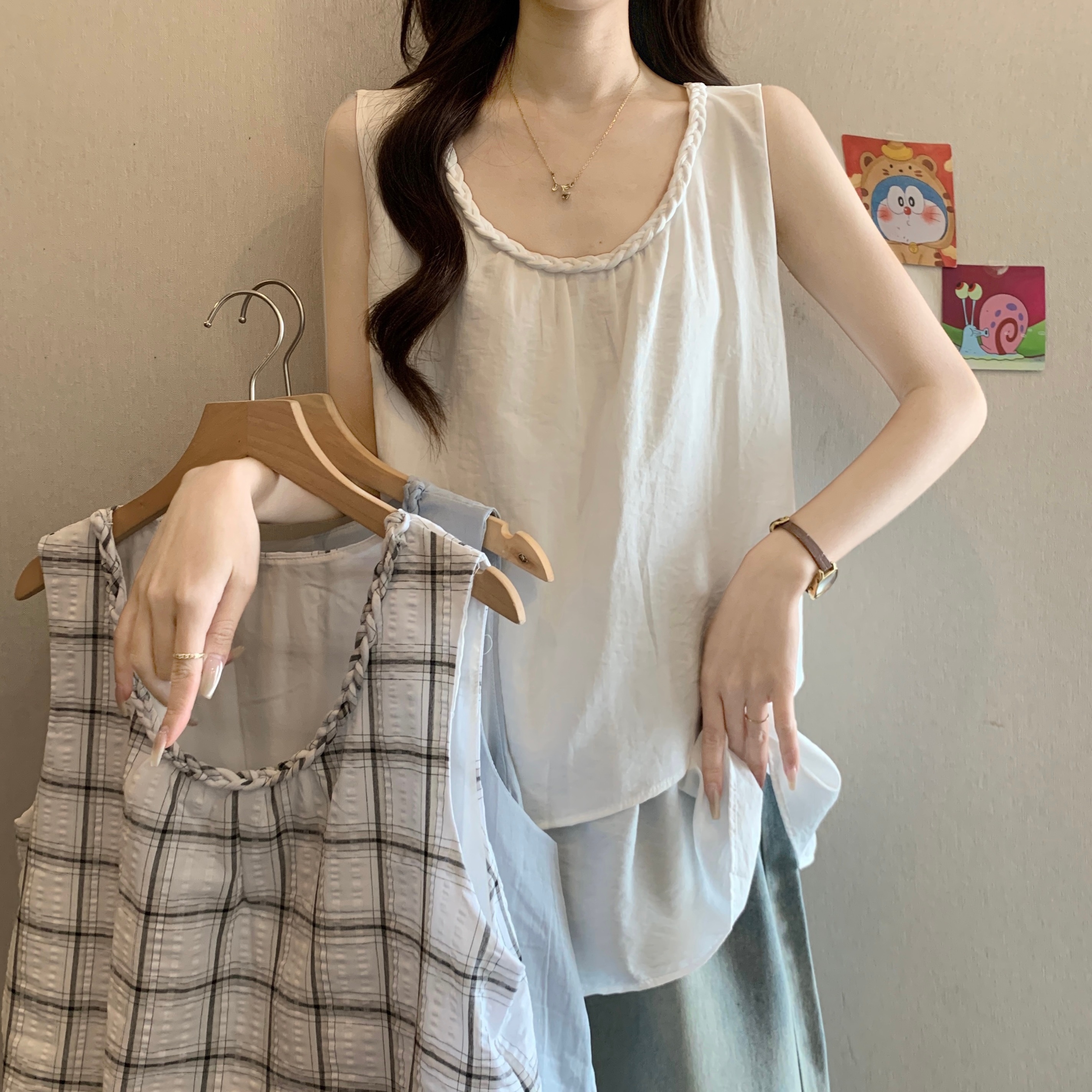 빅 사이즈 여성 의류 다용도 슬림해 보이는 페이크 레이어드 민소매 라운드 넥 셔츠 조끼 여성 여름 루즈핏 캐주얼 작은 셔츠 맨위