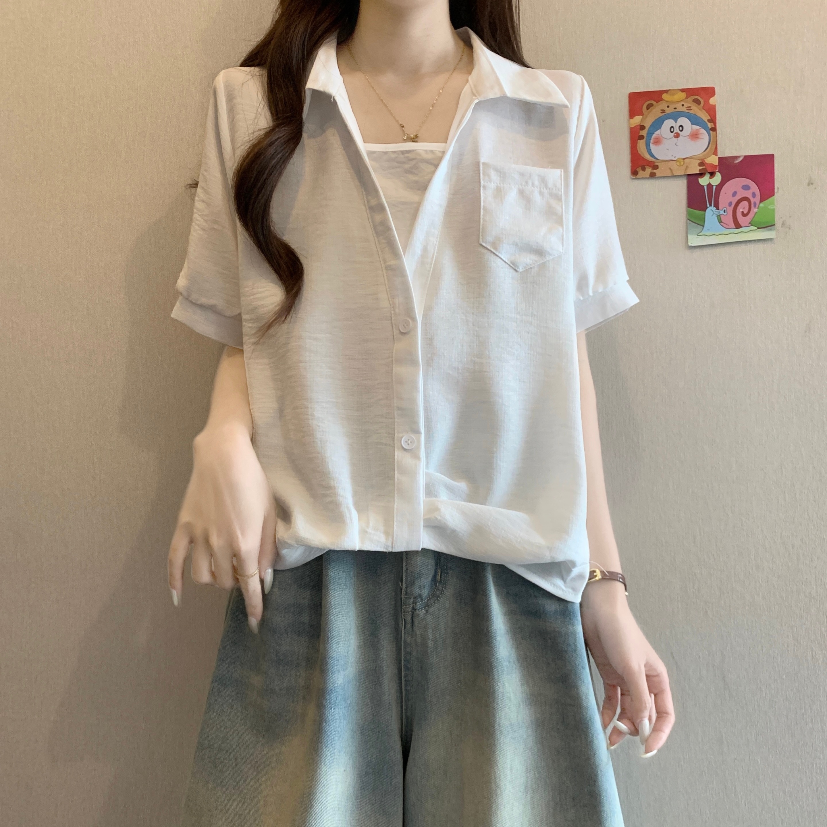 슈퍼 화재 자이언트 잘 생긴 파란색 셔츠 여성 의류 여름 2026 새로운 빅 사이즈 지방 mm 페이크 레이어드 셔츠 반팔 맨위
