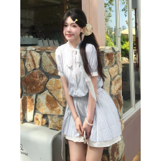 批发韩系<b class='q'>条纹</b>衬衫连衣裙子女夏季2026新款miu系穿搭独特漂亮绝美<b class='q'>短裙</b>