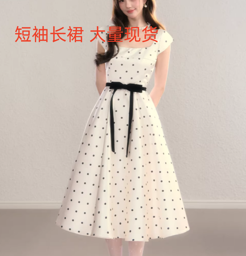 bb blue 하트 비트 도트 무늬 프랑스식 품격 우아함 도트 무늬 있음 소매 디자인 센스 허리 수축 슬림해 보이는 한 마디 드레스