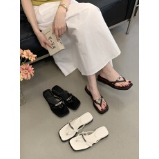 批发金属锁扣罗马夹脚凉拖鞋女<b class='q'>夏</b>外穿2026新款沙滩方头人字拖鞋平底拖