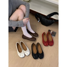 批发芭蕾风分趾鞋女2026春新款一脚蹬休闲浅口单鞋平底马蹄鞋抽褶工艺