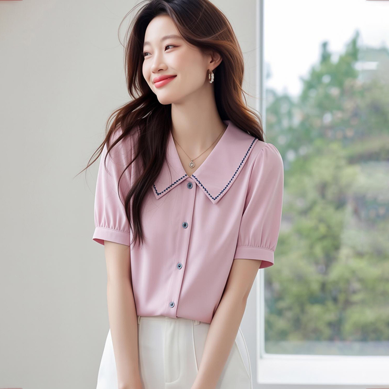 실사 반팔 여성 셔츠 디자인 센스 작은 대중 2026 년 여름 드레스 새로운 품격 슬림해 보이는 자수 폴로 칼라 맨위