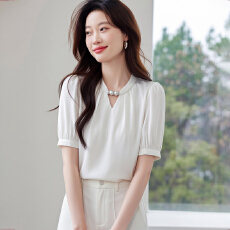 实拍气质立领串珠挂脖短袖衬衫女夏新款法式缎面垂感职业通勤上衣