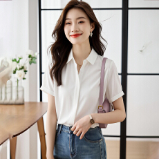 批发2026夏季新款缎面<b class='q'>短袖</b>衬衫女设计感小众轻熟职业衬衣雪纺女上衣