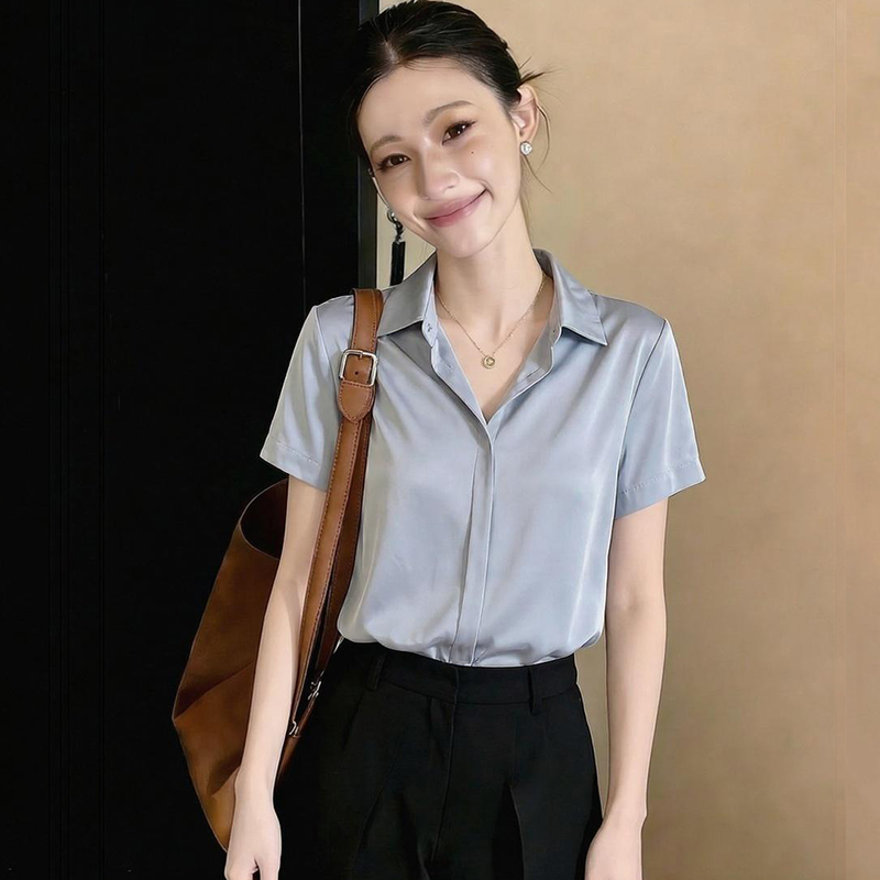 고급 센스 어두운 문 襟 새틴 여름 회색 파란색 셔츠 디자인 센스 작은 대중 루즈핏 다용도 출퇴근 경력 맨위