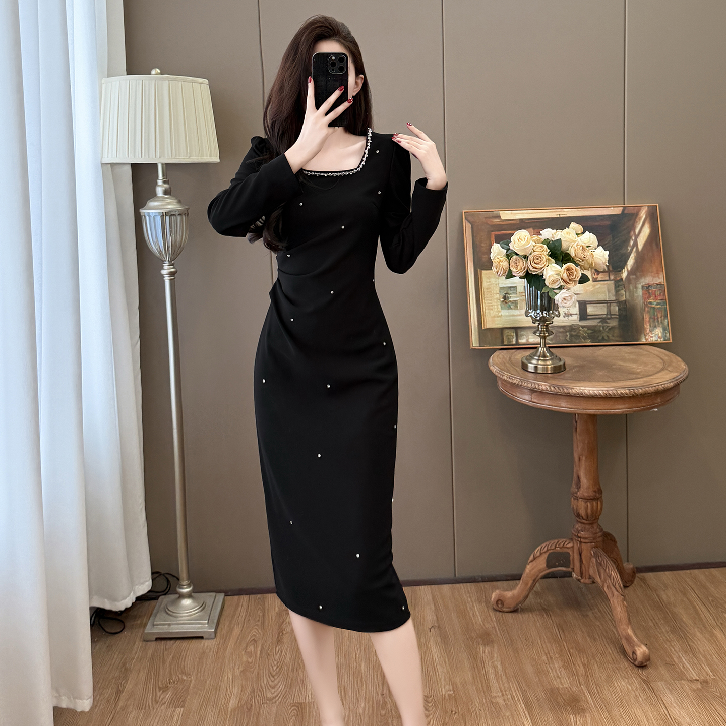 MY15076# 钉钻方领赫本风重工气质高级感轻奢名媛风大码连衣裙女裝貨源...